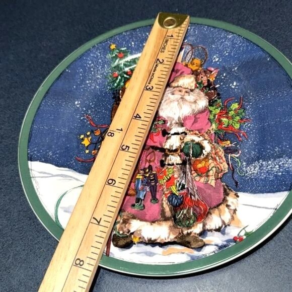 Decorative Royal Norfolk Santa Plate 8" - Picture 4 of 4